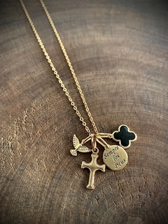 Colar Longo SEMPRE FOI DEUS c/ Pingente Cruz, Espírito Santo, Medalha e Trevo - Banhada à Ouro ⚓︎ - comprar online