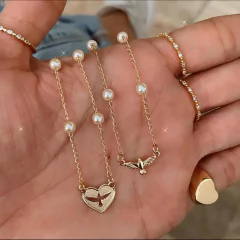 Escapulário Espírito Santo c/ Pérolas Água Doce - Prata 925 / Banhado à Ouro - comprar online