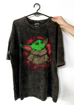Remera Baby Yoda (Nevada, Negra o Blanca)