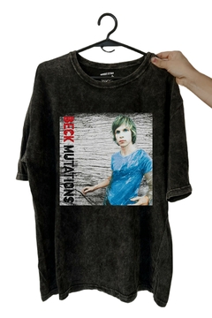 Remera Beck - Mutations (Nevada, Negra o Blanca)
