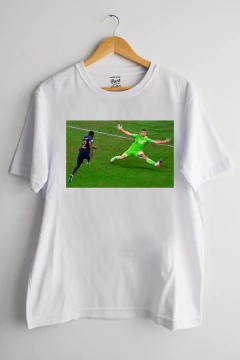 Remera Retrato del Dibu (Nevada,Negra o Blanca) en internet