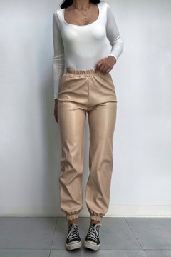 Jogger de cuero (Beige)