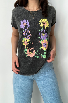 Remera Flowers (Nevada)