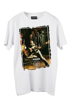 Remera Ramones - Johnny Ramone (Nevada, Negra o Blanca) en internet