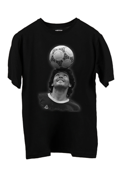Remera Maradona - La Pelota no se mancha (Nevada o Negra) - comprar online
