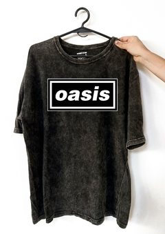 Remera Oasis (Nevada, Negra o Blanca)