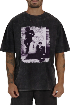 Remera Charly Clics Modernos (Oversize Nevada)