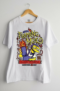 Remera Los Simpsons - Llamarada Moe (Nevada, Negra o Blanca) - comprar online