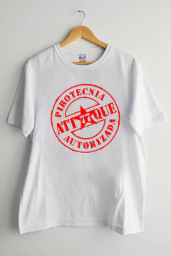 Remera Ataque 77 Pirotecnia (Nevada, Negra o Blanca) - Whisky N' Dust