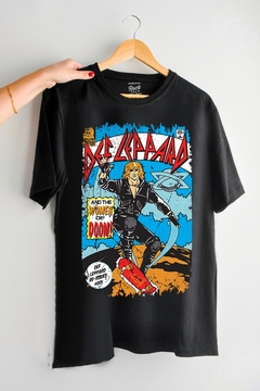 Remera Def Leppard - And the women of the doom! (Nevada, Negra o Blanca) - comprar online