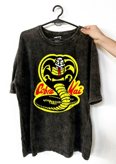 Remera Cobra Kai (Nevada, Negra o Blanca)