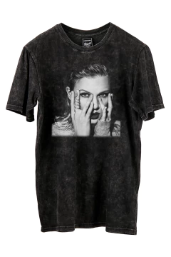 Remera Taylor Swift Face (Nevada o Negra) - comprar online