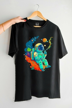 Remera Astronauta (Nevada, Negra o Blanca) - comprar online