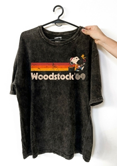 Remera Snoopy 2 - Woodstock ´69 (Nevada, Negra o Blanca)