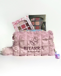 KIT + BRINDE Paleta by Kennedy Hoffmann - 1 - CLASSIC + 1 - SOFT NUDE + 1 - NECESSAIRE PELUCIA - Bitarra Beauty