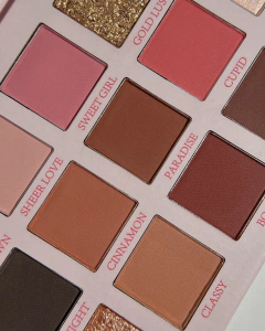 Paleta de Kennedy Hoffmann CLASSIC EYESHADOW - (cópia)
