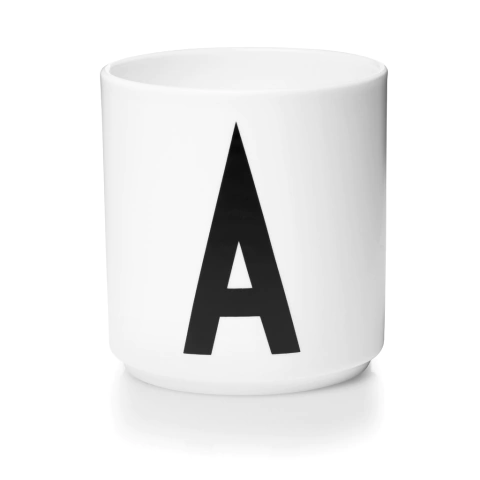 Taza de porcelana blanca letras
