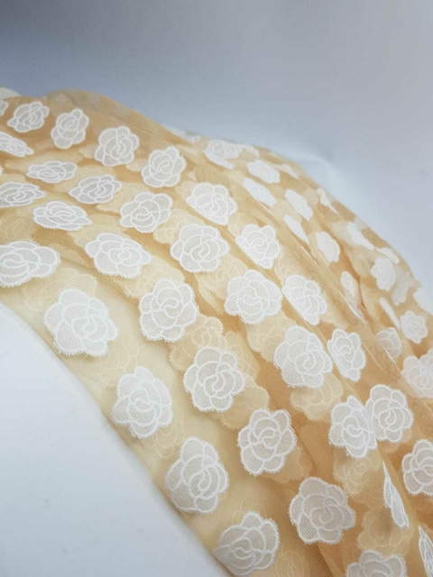 Tul bordado Amarillo 1,60m ancho