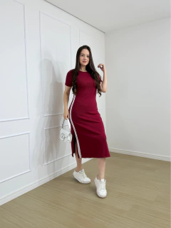 VESTIDO MIDI MALHA LISTRA LATERAL MELISSA - comprar online