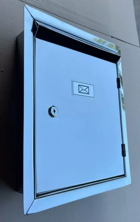 CAIXA DE CORREIO INOX FRONTAL DE EMBUTIR COM CHAPÉU DE PROTEÇÃO 34X24X10CM DE PROFUNDIDADE