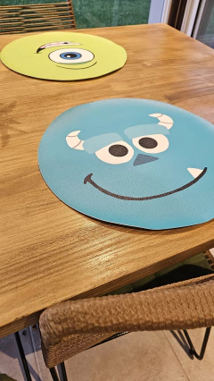 Individual Mike Wazawski en internet