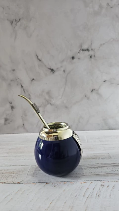 Mate Shingeki no Kiojin. Atack on Titan. Cerámica y alpaca. Con bombilla - comprar online