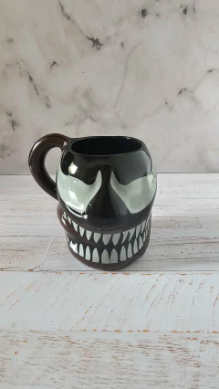 Taza Venom