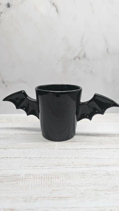 Taza Batman alas Retro - FannMugg