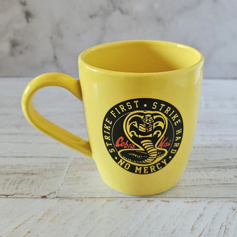 Taza Cobra Kai