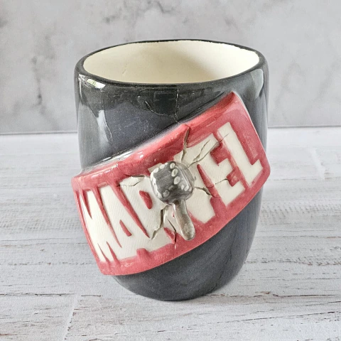 Taza Marvel 3D