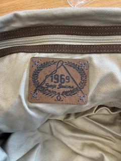 Bolsa Marrom Gap na internet