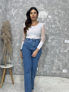 Blusa Branca Maria na internet