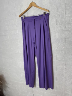 Calça Lilás Oxintty na internet