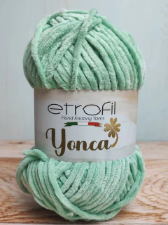 Lana Chenille Importada Yonca de Etrofil x100 gr