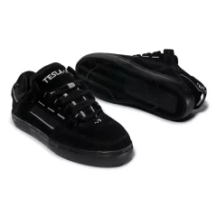 TENIS TESLA COIL ALL BLACK REFLECT na internet