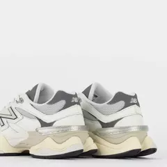 TENIS NEW BALANCE 9060 BEGE CLARO CASTLEROCK - loja online