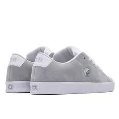 TENIS OUS DOTS CINZA BCO BRANCO ESSENCIAL na internet