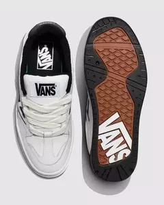 TENIS VANS UPLAND WHITE BLACK na internet