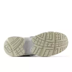 TENIS NEW BALANCE BRANCO CINZA METALIZADO