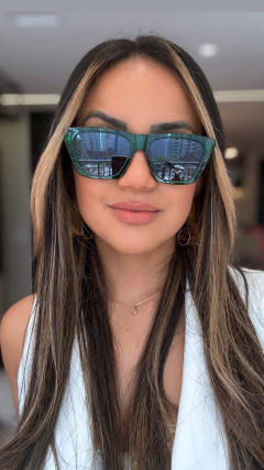 Óculos De Sol Gianna Verde Bandeira - comprar online