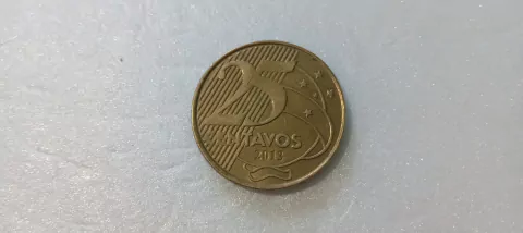 Moeda de 25 Centavos de 2013 Aço Banhado de Bronze Reverso Quase Invertido Catalogada DJ 03