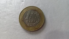 Moeda de 1 Real de 1998 Núcleo de Níquel e Anel de Alpaca contorno em baixo-Relevo lado esquerdo da efigie Catalogada Escassa BI 04