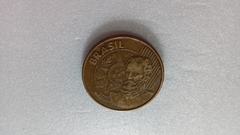 Moeda de 25 Centavos de 2004 Aço Banhando de Bronze Data Marcada no Verso Catalogada VV 07