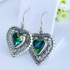 Brincos de prata 925 coração com abalone (B2316) na internet