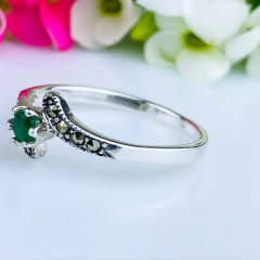 Anel de prata 925 com pedra natural ágata verde e marcassita (A2857) - loja online