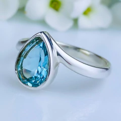 Imagem do Anel de prata 925 com pedra natural topázio azul (A2915)
