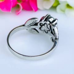 Anel de prata 925 com pedra natural esmeralda e marcassita (A2856) - PRATAdaPEDRA