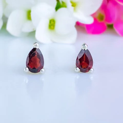 Brincos de prata 925 com pedra natural granada (B2386)