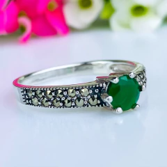 Anel de prata 925 com pedra natural ágata verde e marcassita (A2862) - comprar online