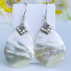 Brincos de prata 925 e madrepérola (B2432)